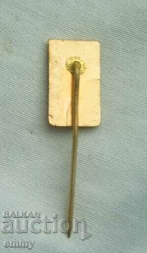 Equestrian Badge - Olympic Games, Moscow 1980 with price 3.00 BGN | € 1.53 Equestrian Badge - Olympic Games, Moscow 1980 with price 3.00 BGN | € 1.53