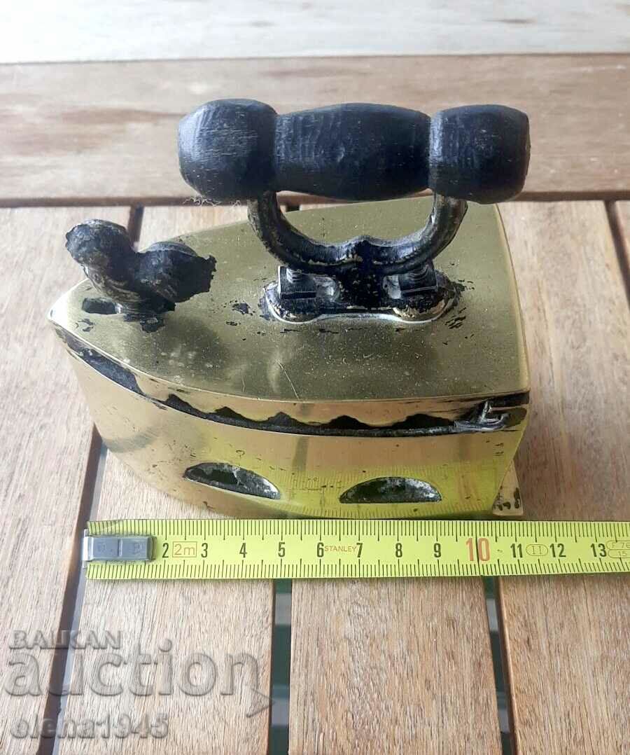 Decorative iron with price 50.00 BGN | € 25.56 Decorative iron with price 50.00 BGN | € 25.56