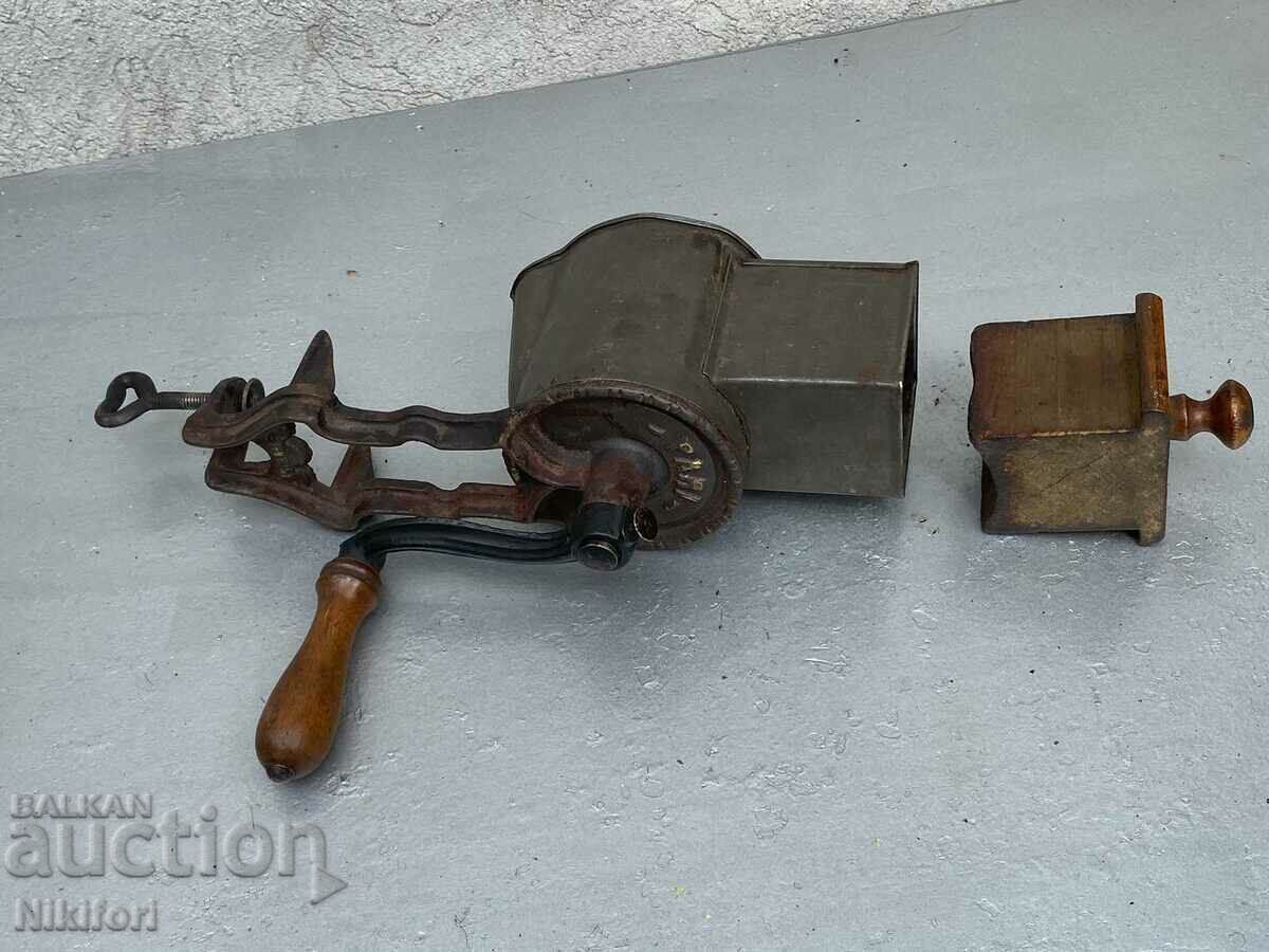 Old Mill Mill for Nuts and Nuts with price 95.00 BGN | € 48.57 Old Mill Mill for Nuts and Nuts with price 95.00 BGN | € 48.57