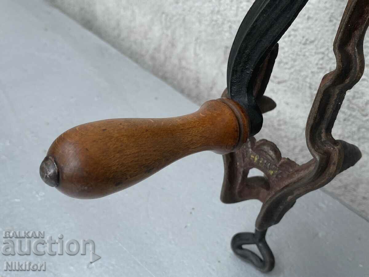 Auction Old Mill Mill for Nuts and Nuts Auction Old Mill Mill for Nuts and Nuts