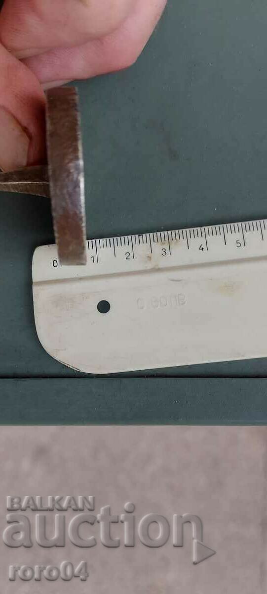 61 COMMISSIONER'S FAMILY - 5 61 COMMISSIONER'S FAMILY - 5