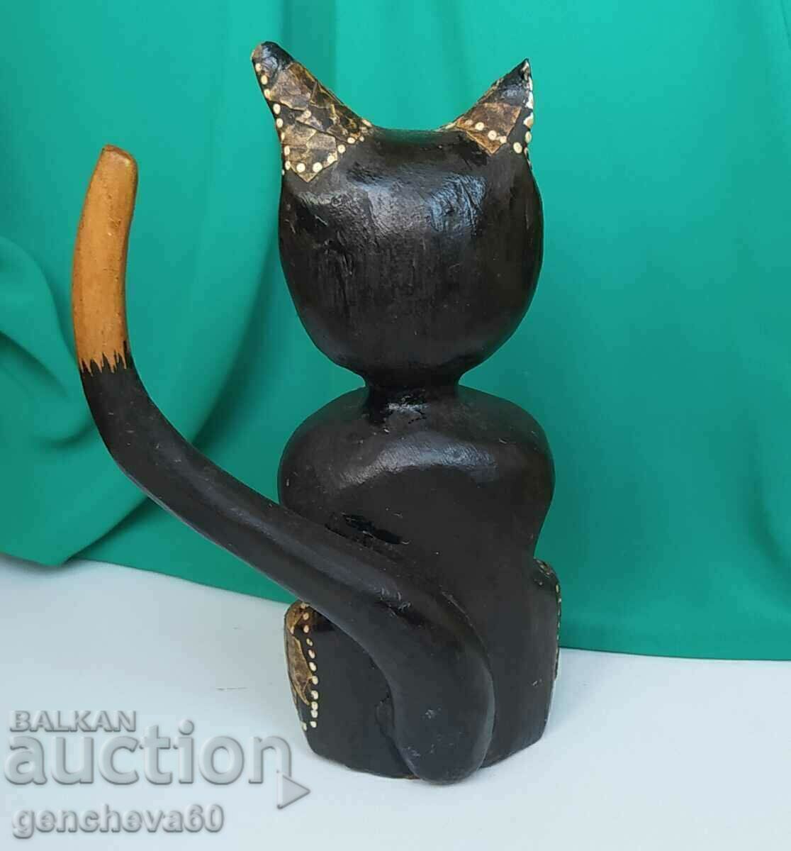 Hand carved vintage wooden kitten figure with price € 10.00 | 19.56 BGN