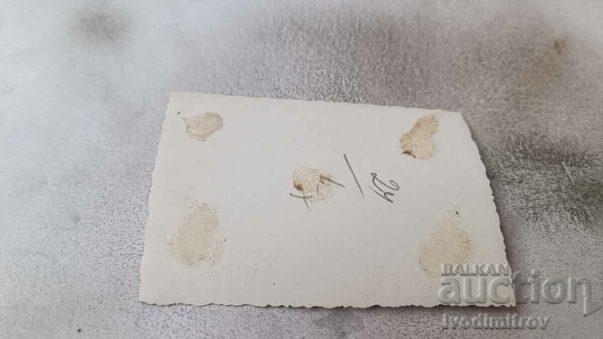 Photo Young men and women dancing in the river with price 1.85 BGN | € 0.95 Photo Young men and women dancing in the river with price 1.85 BGN | € 0.95