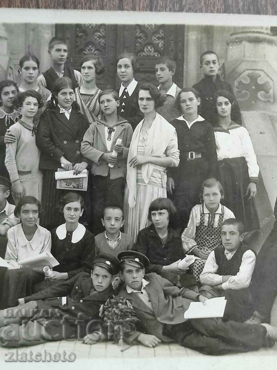 Old photo Kingdom of Bulgaria - with price 6.00 BGN | € 3.07 Old photo Kingdom of Bulgaria - with price 6.00 BGN | € 3.07