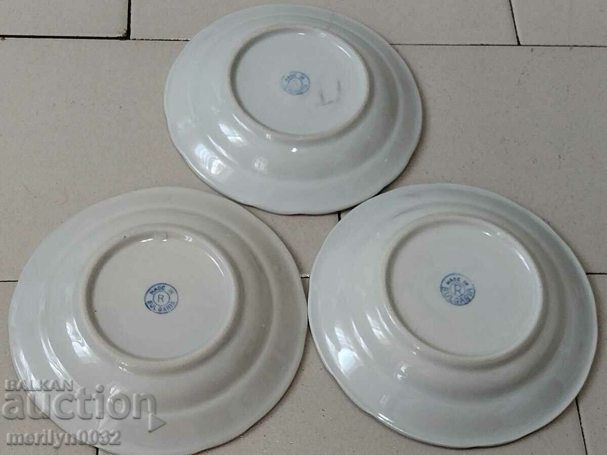 Licitație Farfurie bulgareasca SOC. PORCELANA 3 bucati anii 50 NRB Licitație Farfurie bulgareasca SOC. PORCELANA 3 bucati anii 50 NRB