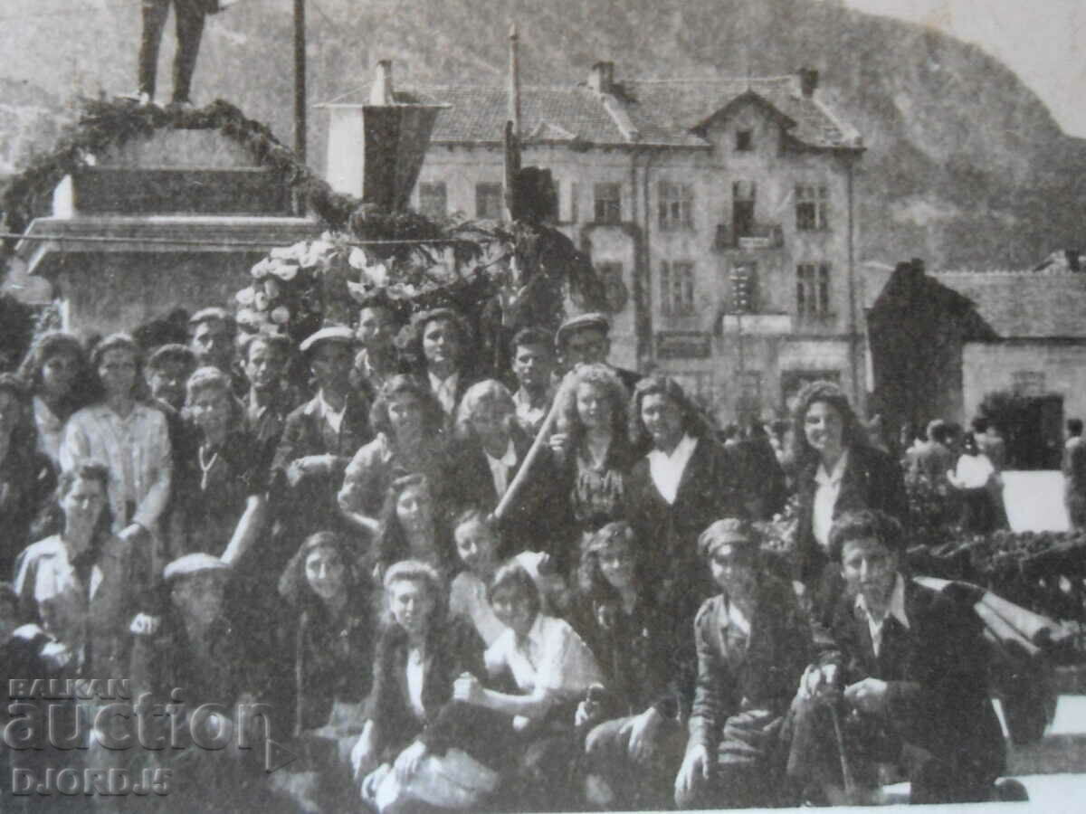 Delivery of old photo