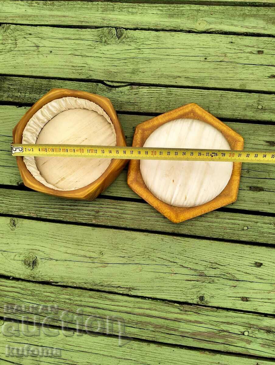 Livrarea Cutie de bijuterii Catalin Livrarea Cutie de bijuterii Catalin