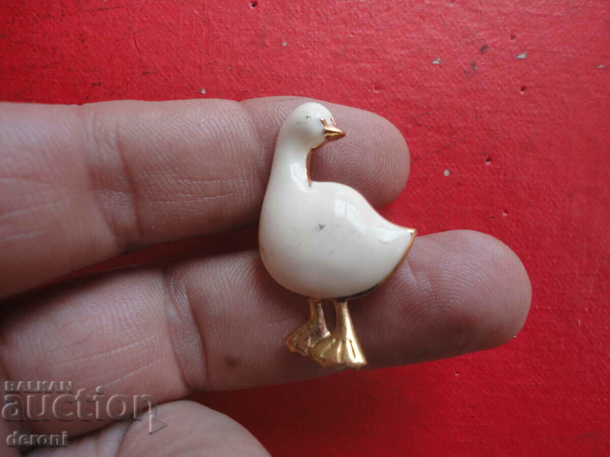 Gold Plated Badge Brooch with Enamel with price 10.00 BGN | € 5.11 Gold Plated Badge Brooch with Enamel with price 10.00 BGN | € 5.11