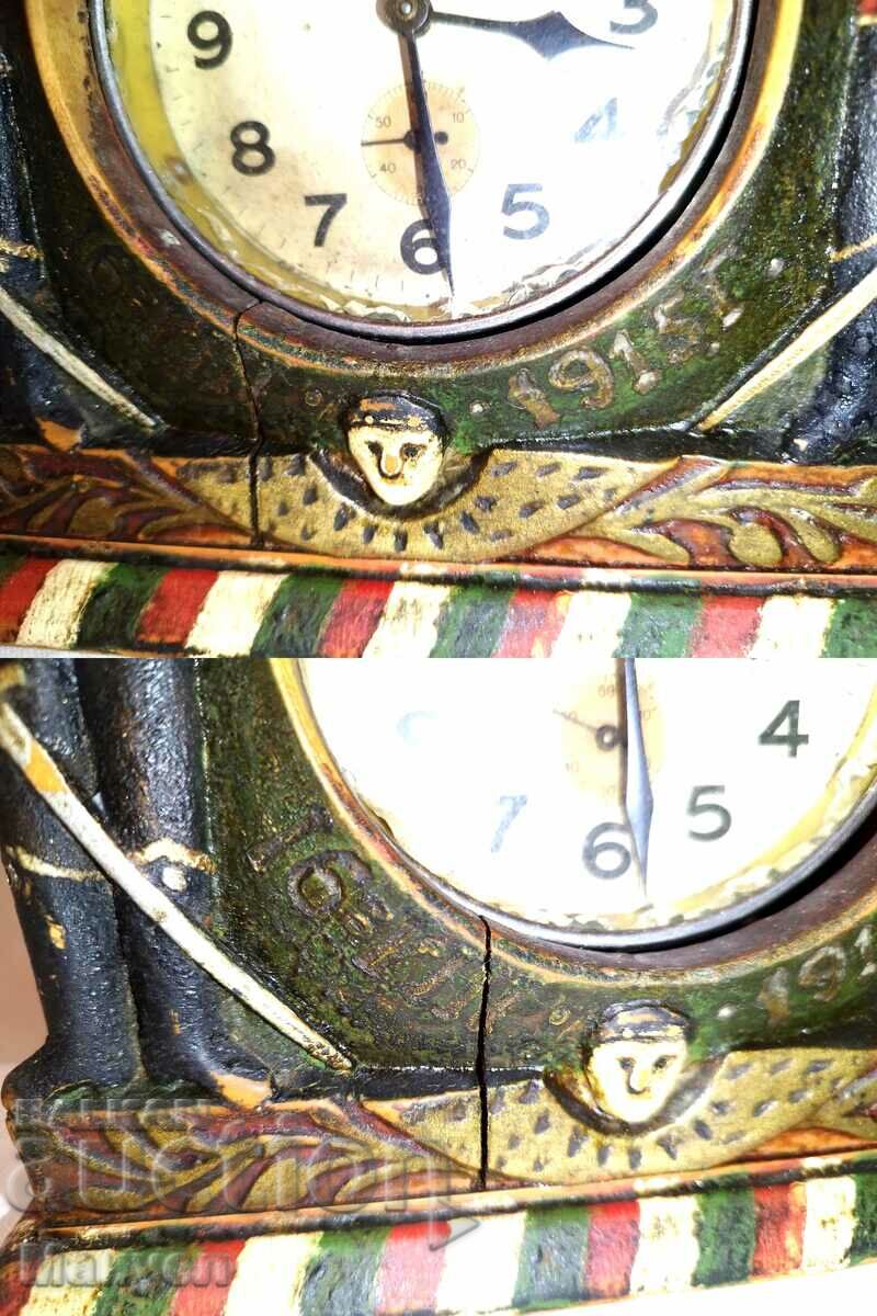 A unique box with a PSV table clock. - 5 A unique box with a PSV table clock. - 5