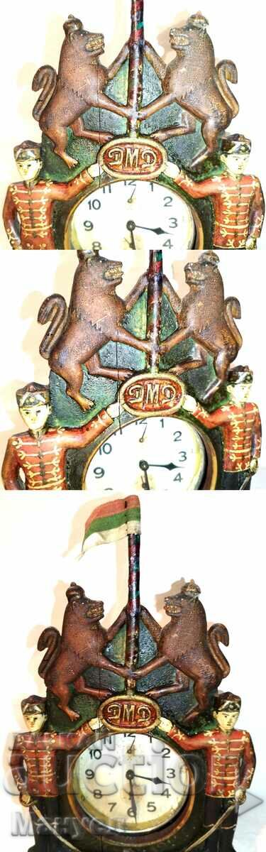 A unique box with a PSV table clock. - 6 A unique box with a PSV table clock. - 6