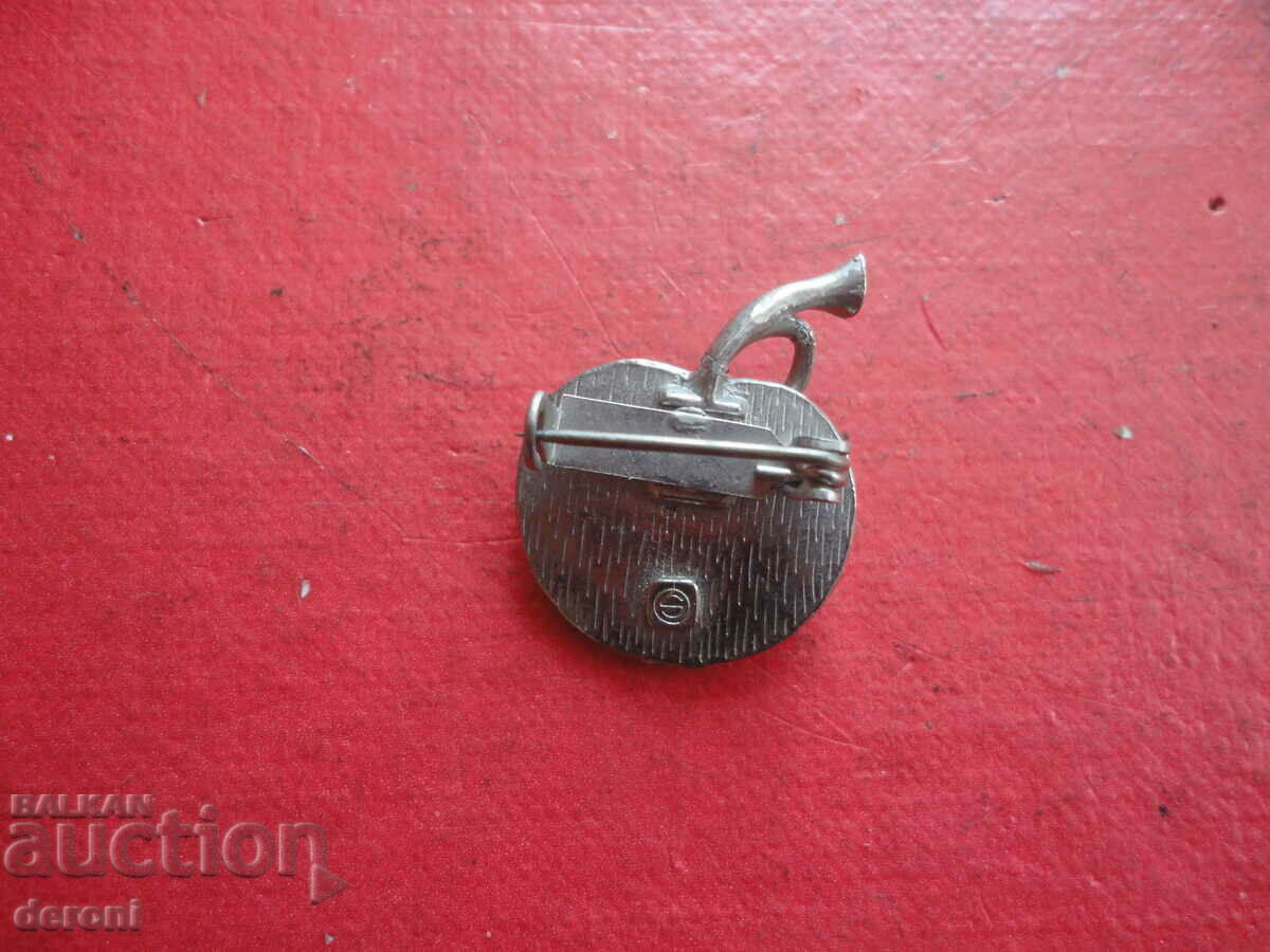 Auction A great brooch with stones and enamel 74 Auction A great brooch with stones and enamel 74