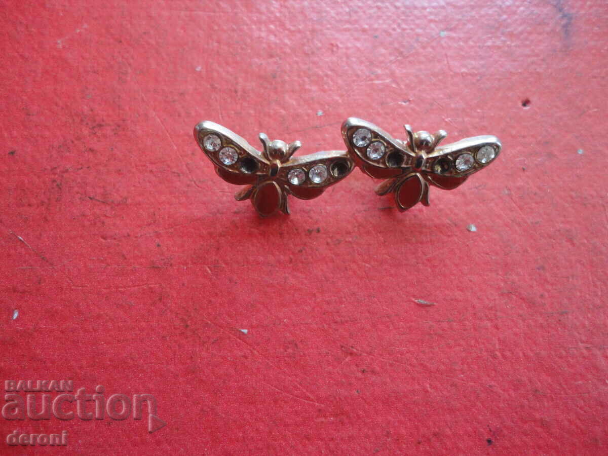 Страхотна брошка с камъни 75 с цена 10.00 лв. | € 5.11 Страхотна брошка с камъни 75 с цена 10.00 лв. | € 5.11