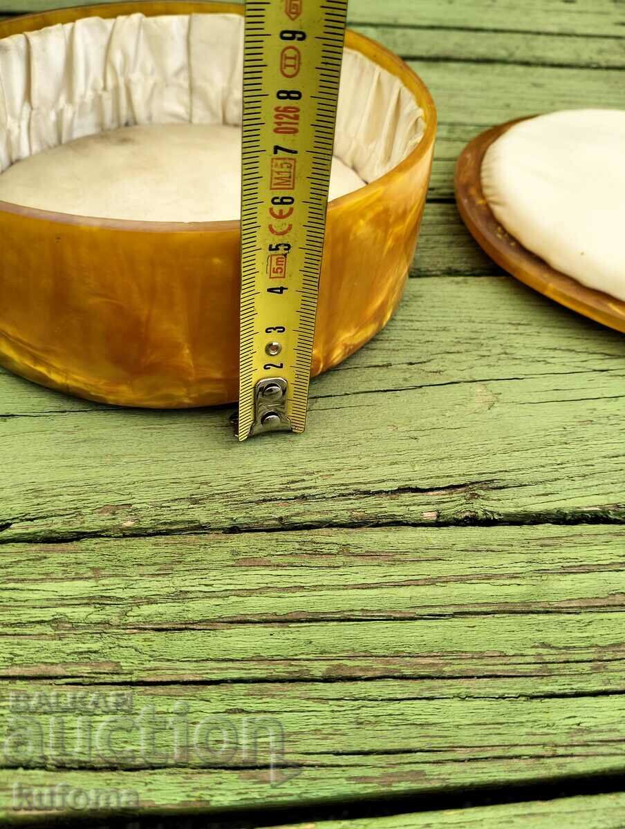 Аукцион Кутия за бижута от каталин