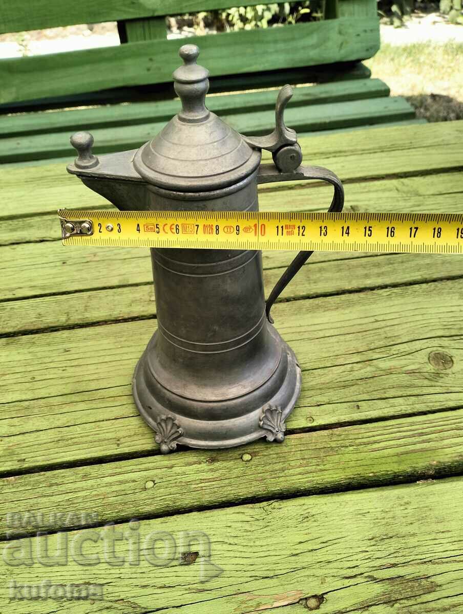 Παράδοση Τσιγκένια κανάτα Παράδοση Τσιγκένια κανάτα