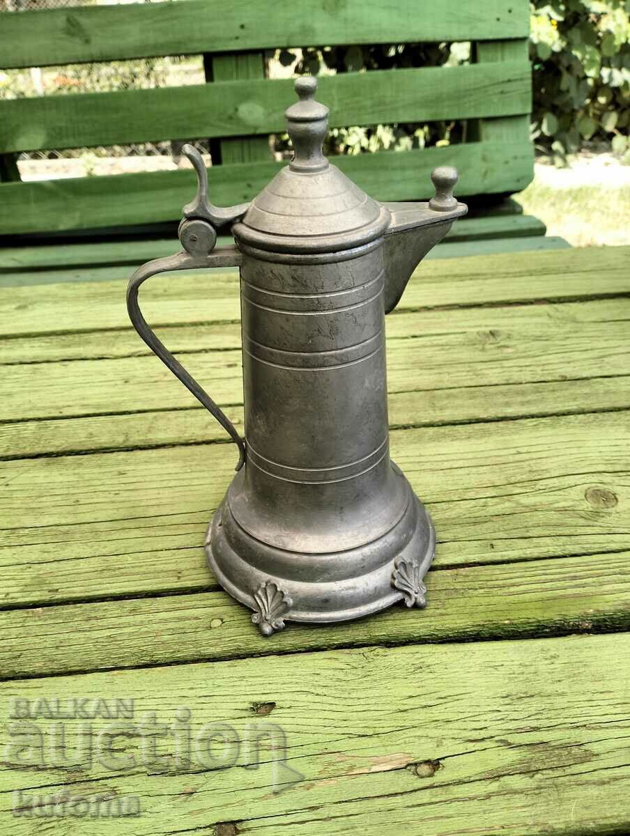 Τσιγκένια κανάτα