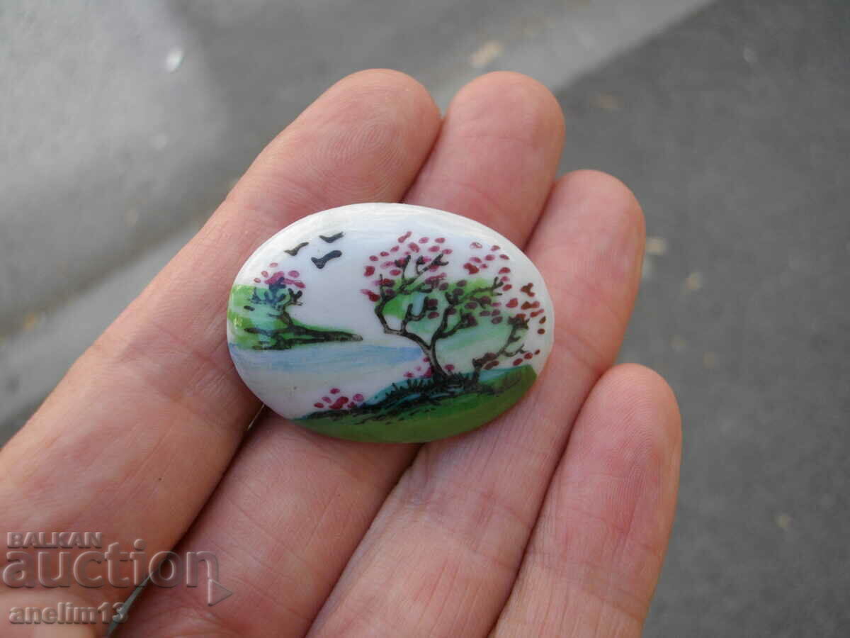 Delivery of OLD BROOCH PICTURE HAND PAINTED PORCELAIN Delivery of OLD BROOCH PICTURE HAND PAINTED PORCELAIN