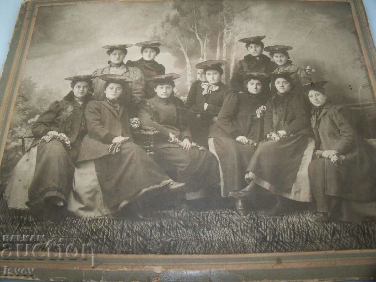 Beautiful large old photo on cardboard, ladies collection with price 12.00 BGN | € 6.14 Beautiful large old photo on cardboard, ladies collection with price 12.00 BGN | € 6.14