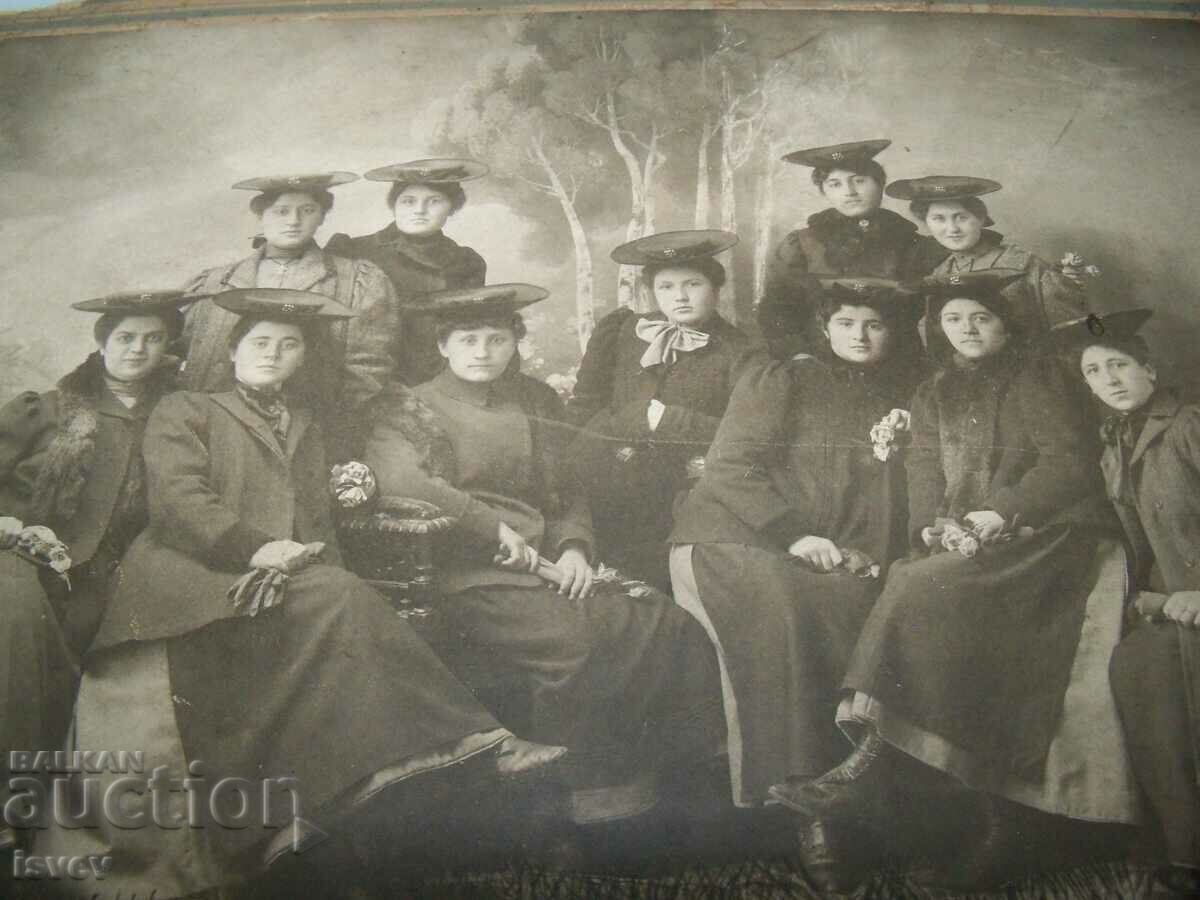 Beautiful large old photo on cardboard, ladies collection - 5 Beautiful large old photo on cardboard, ladies collection - 5