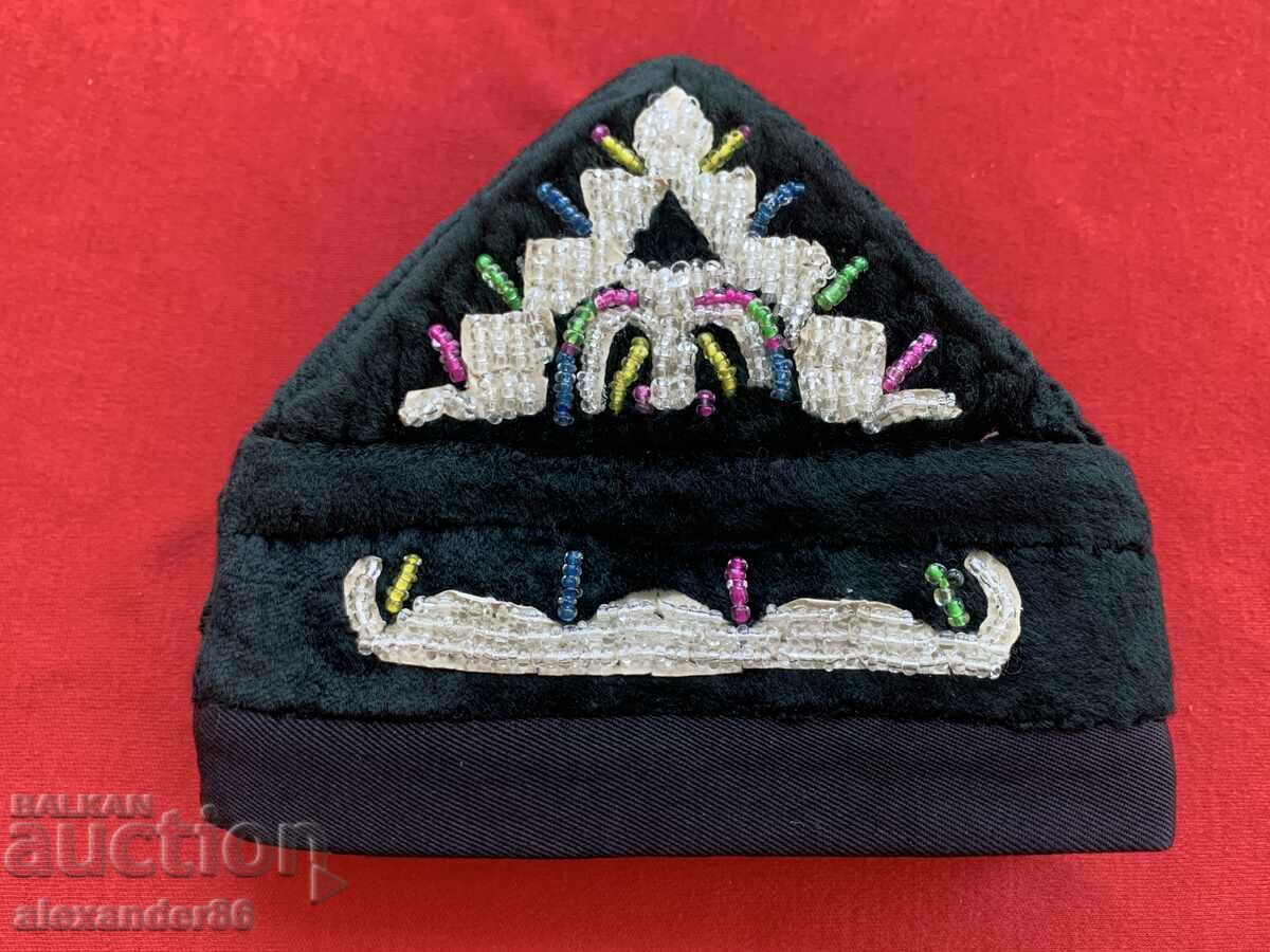 Old Tubetteyka velvet beads with price 20.00 BGN | € 10.23 Old Tubetteyka velvet beads with price 20.00 BGN | € 10.23