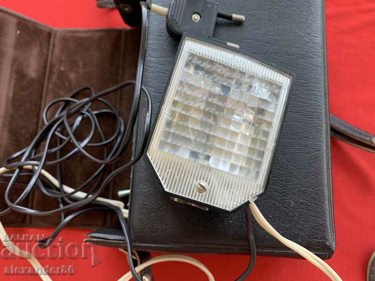 Bliț foto vechi „Pescăruș” cu preț 20.00 BGN | € 10.23