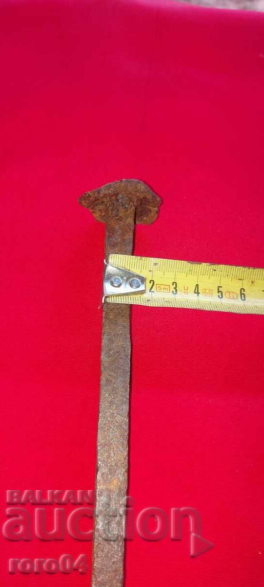 Delivery of HUGE OLD HAND FORGED NAIL - XXL SIZE