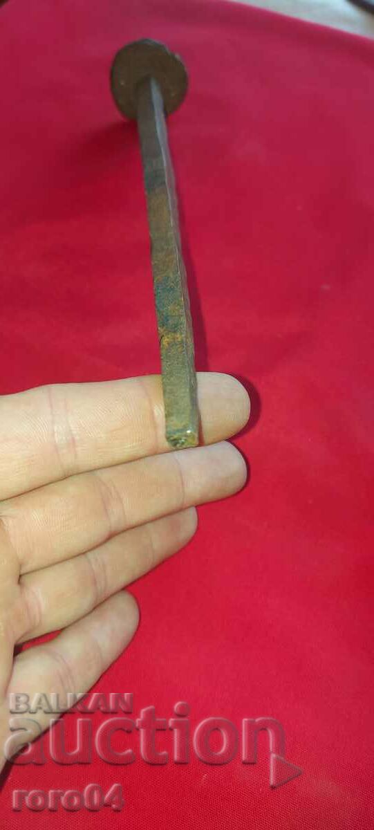 Auction HAND FORGED NAIL Auction HAND FORGED NAIL