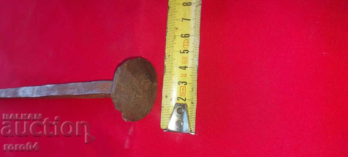 HAND FORGED NAIL - 6 HAND FORGED NAIL - 6