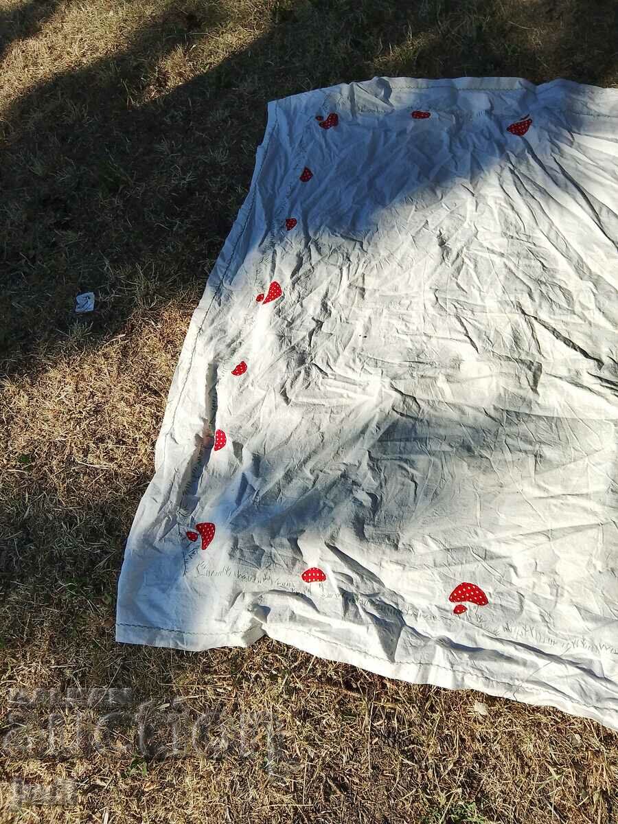 Delivery of Large tablecloth embroidery