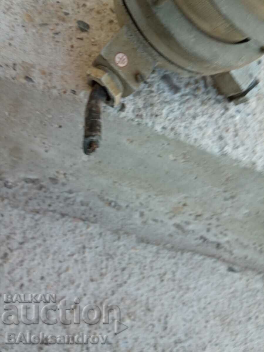 Old anti-shock lamp - 7 Old anti-shock lamp - 7