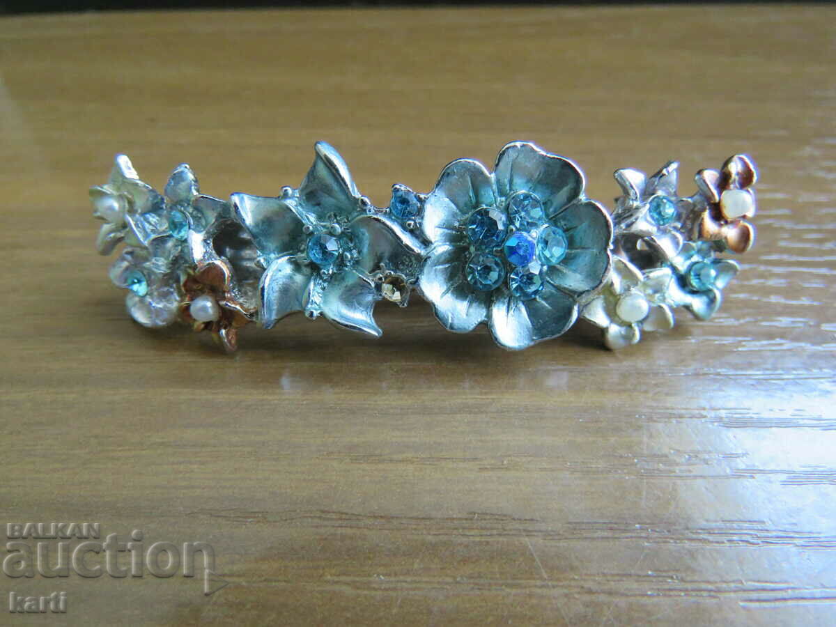 Auction OLD BROOCH Auction OLD BROOCH