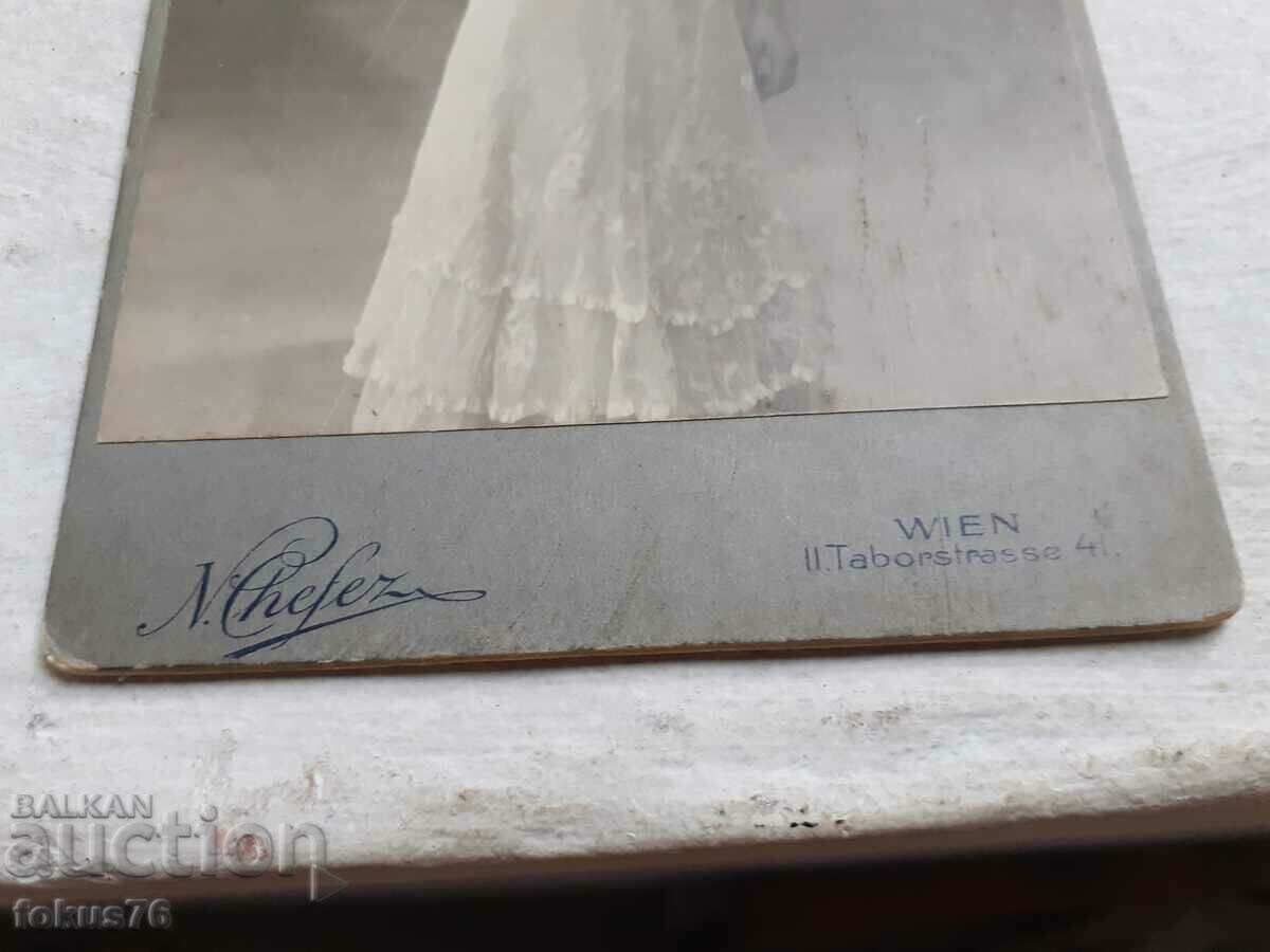 Auction Old Austria photo - thick cardboard - woman Auction Old Austria photo - thick cardboard - woman