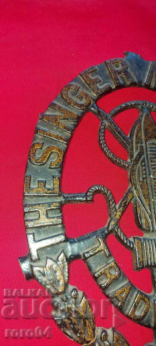 SINGER - SINGER - TABLE with price 57.00 BGN | € 29.14 SINGER - SINGER - TABLE with price 57.00 BGN | € 29.14