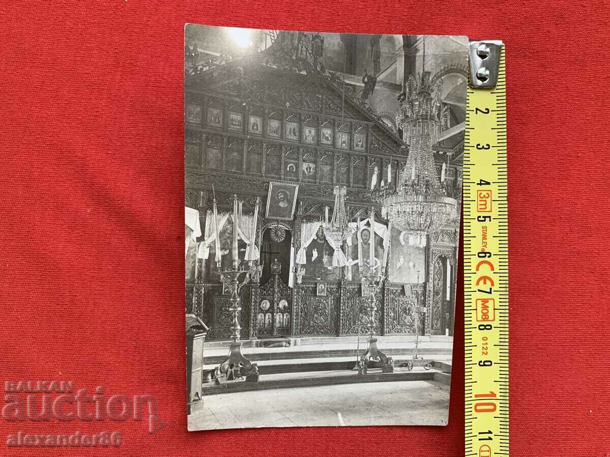 Delivery of Iconostasis in the church of St. Dimitar Peshtera