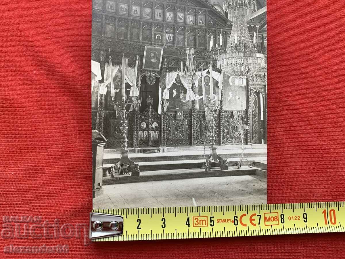 Iconostasis in the church of St. Dimitar Peshtera - 5