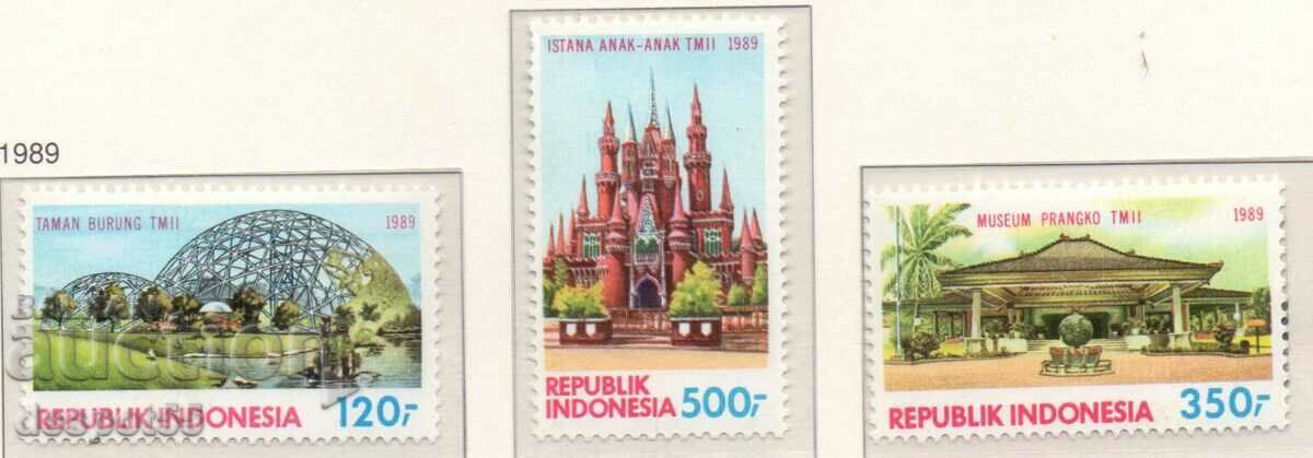 1989. Индонезия. Туризъм.