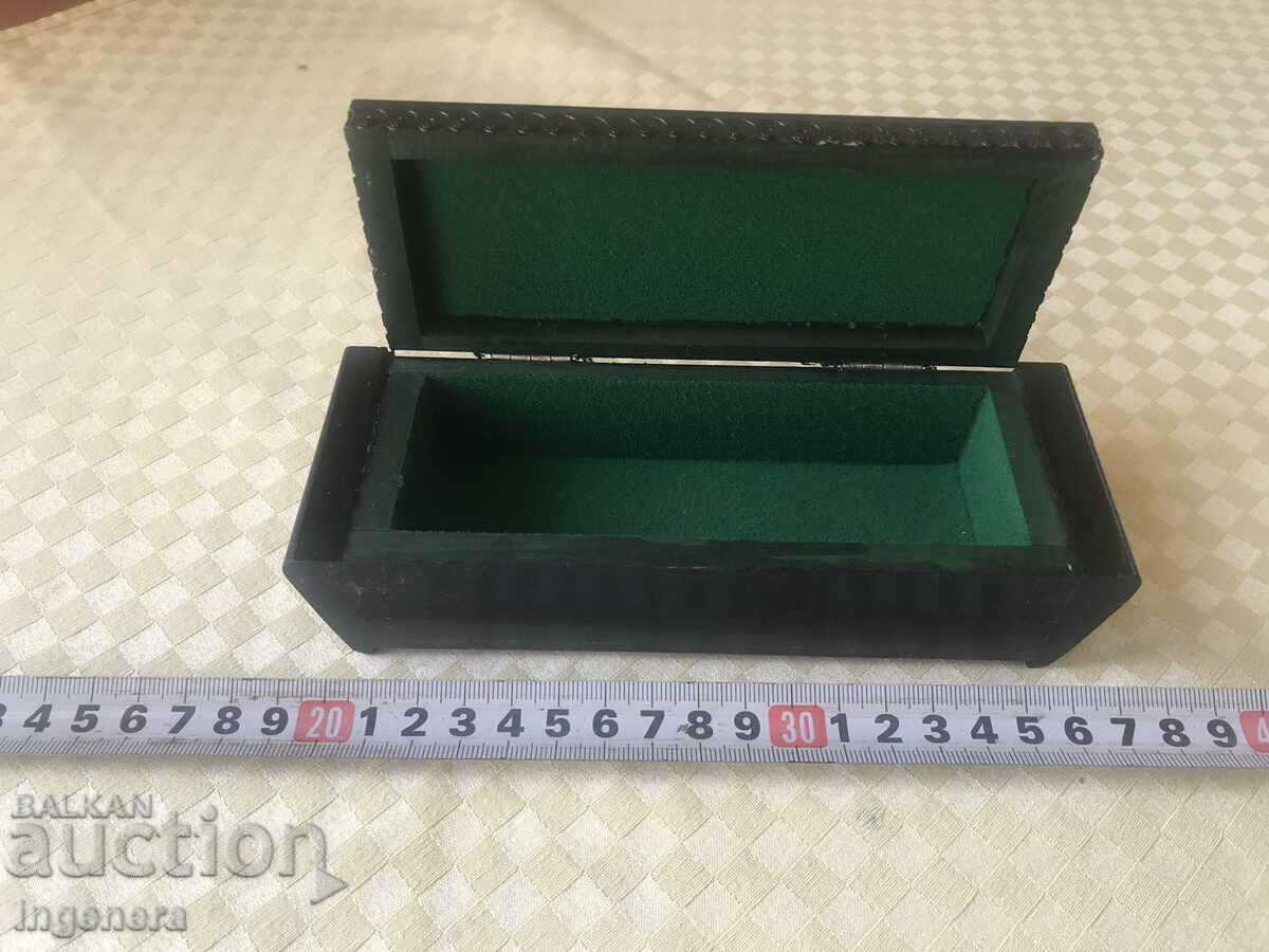 Licitație CUTIE LEMN PIROGRAF DESEN ANTICHI DIN SOCA MOSTRA Licitație CUTIE LEMN PIROGRAF DESEN ANTICHI DIN SOCA MOSTRA