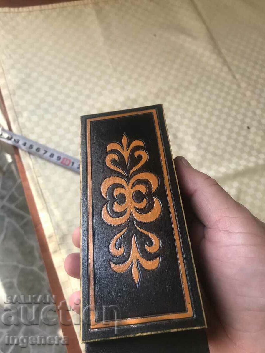 Livrarea CUTIE LEMN PIROGRAF DESEN ANTICHI DIN SOCA MOSTRA Livrarea CUTIE LEMN PIROGRAF DESEN ANTICHI DIN SOCA MOSTRA