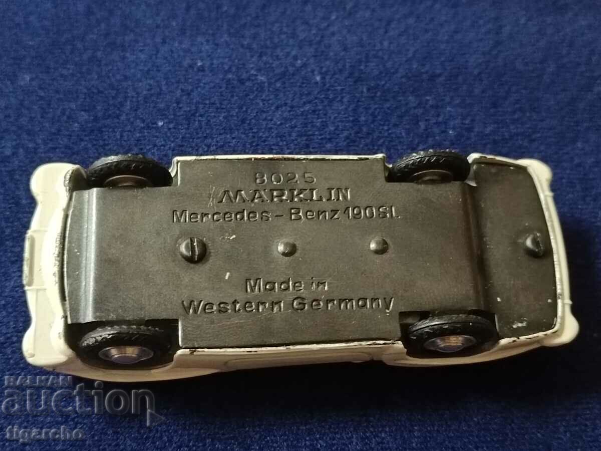 Delivery of Mercedes stroller Delivery of Mercedes stroller