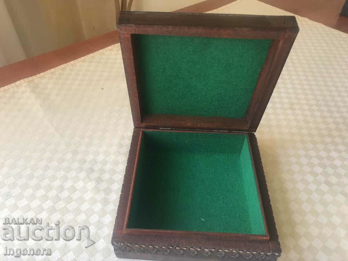 Аукцион КУТИЯ ДЪРВО ПИРОГРАФ РИСУНЪК СТАРИННА ОТ СОЦА МОСТРА Аукцион КУТИЯ ДЪРВО ПИРОГРАФ РИСУНЪК СТАРИННА ОТ СОЦА МОСТРА