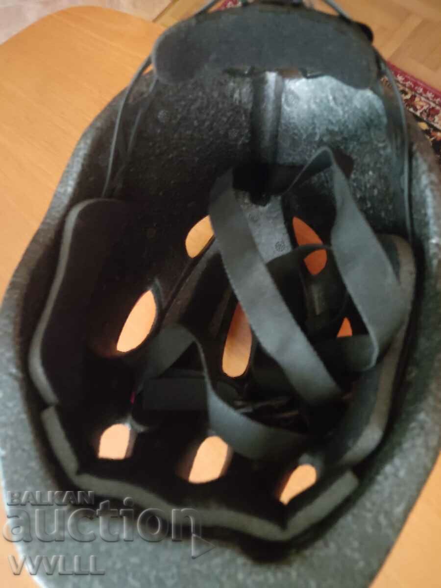 Knee pads, elbow pads and helmet. - 7