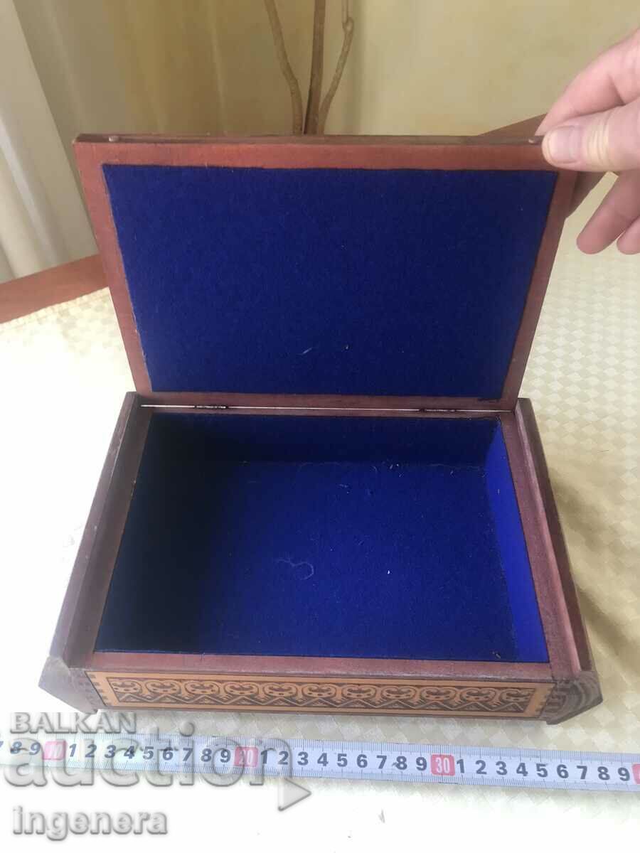 Аукцион КУТИЯ ДЪРВО ПИРОГРАФ РИСУНЪК СТАРИННА ОТ СОЦА МОСТРА Аукцион КУТИЯ ДЪРВО ПИРОГРАФ РИСУНЪК СТАРИННА ОТ СОЦА МОСТРА