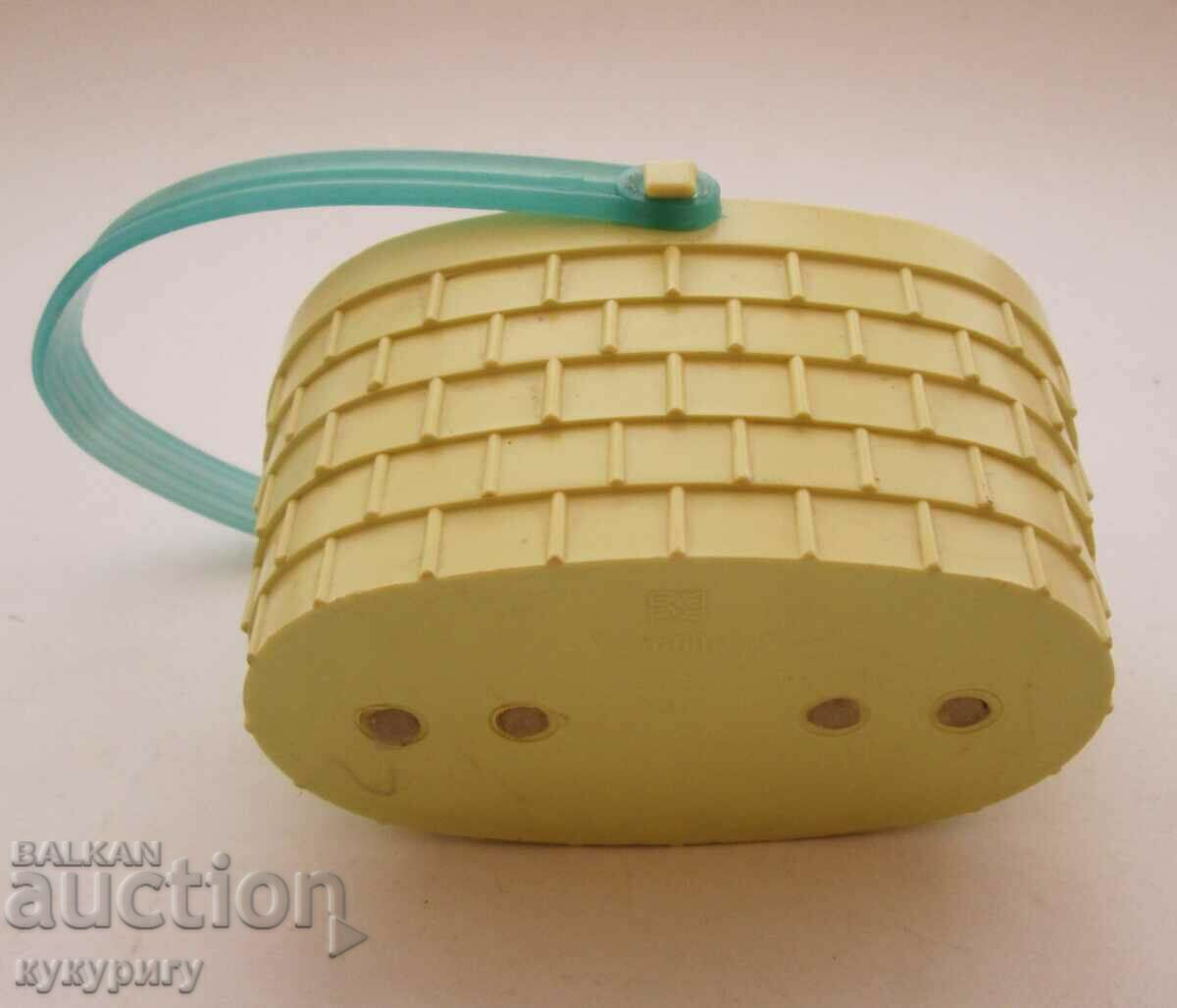 Jucărie din plastic pentru copii Old Russian Soc Pisici într-un coș cu preț 50.00 BGN | € 25.56 Jucărie din plastic pentru copii Old Russian Soc Pisici într-un coș cu preț 50.00 BGN | € 25.56