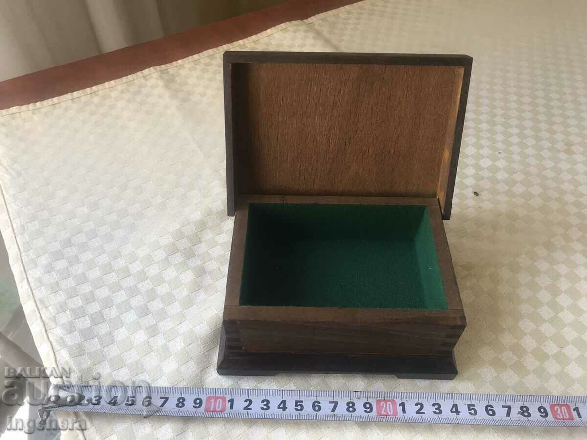 Аукцион КУТИЯ ДЪРВО ПИРОГРАФ РИСУНЪК СТАРИННА ОТ СОЦА МОСТРА Аукцион КУТИЯ ДЪРВО ПИРОГРАФ РИСУНЪК СТАРИННА ОТ СОЦА МОСТРА