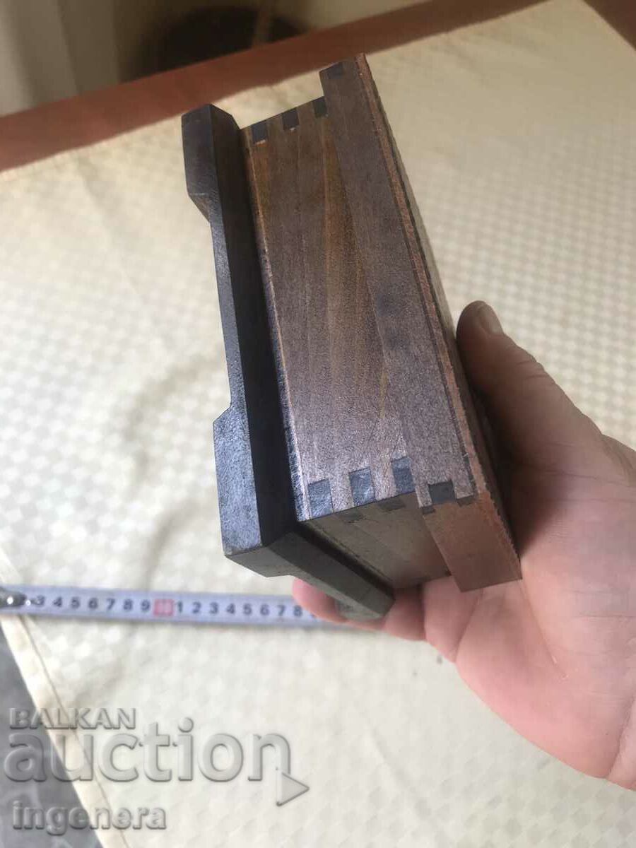 КУТИЯ ДЪРВО ПИРОГРАФ РИСУНЪК СТАРИННА ОТ СОЦА МОСТРА - 5 КУТИЯ ДЪРВО ПИРОГРАФ РИСУНЪК СТАРИННА ОТ СОЦА МОСТРА - 5