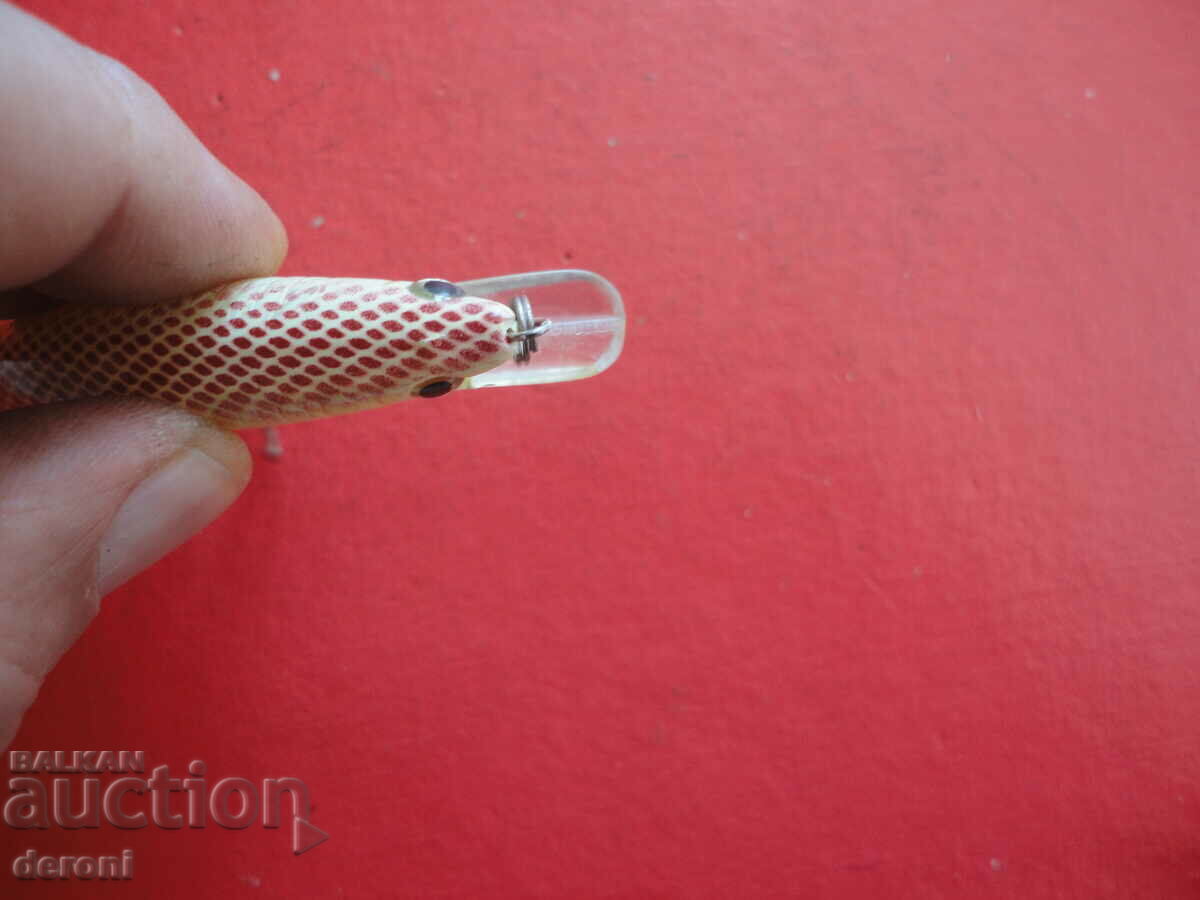 Nalucă de pescuit strălucitoare 4 - 5 Nalucă de pescuit strălucitoare 4 - 5