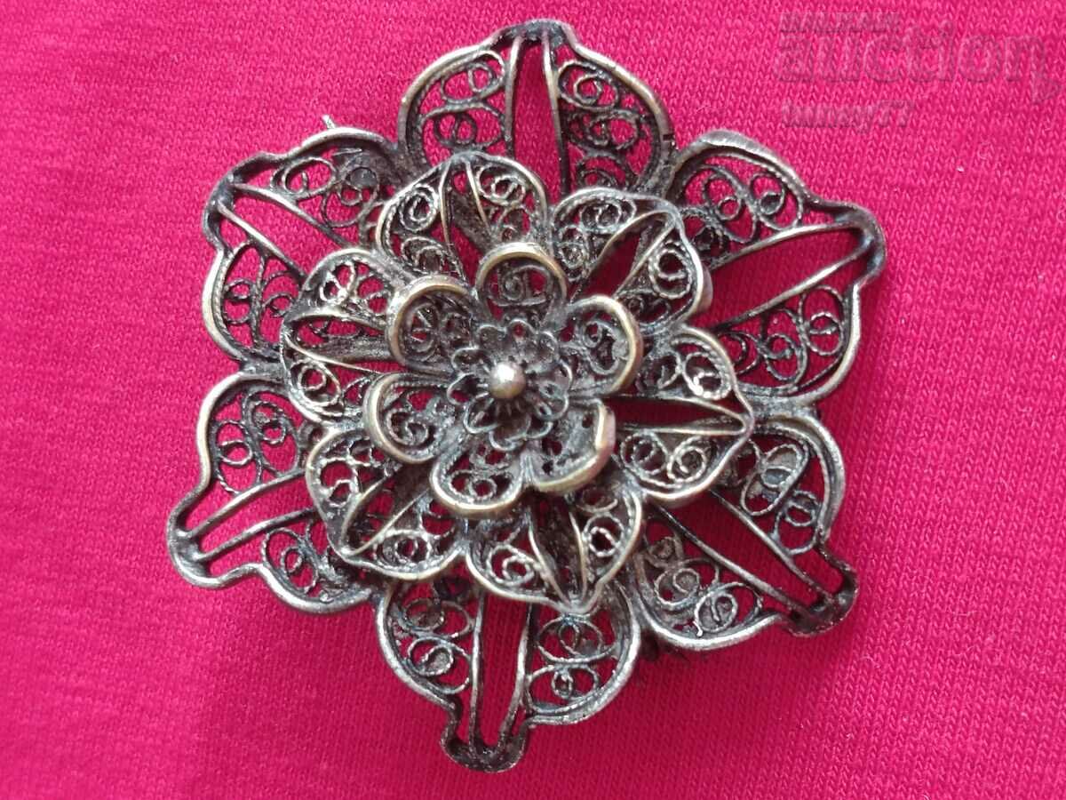 Filigree An old mid-19th century brooch may be silver