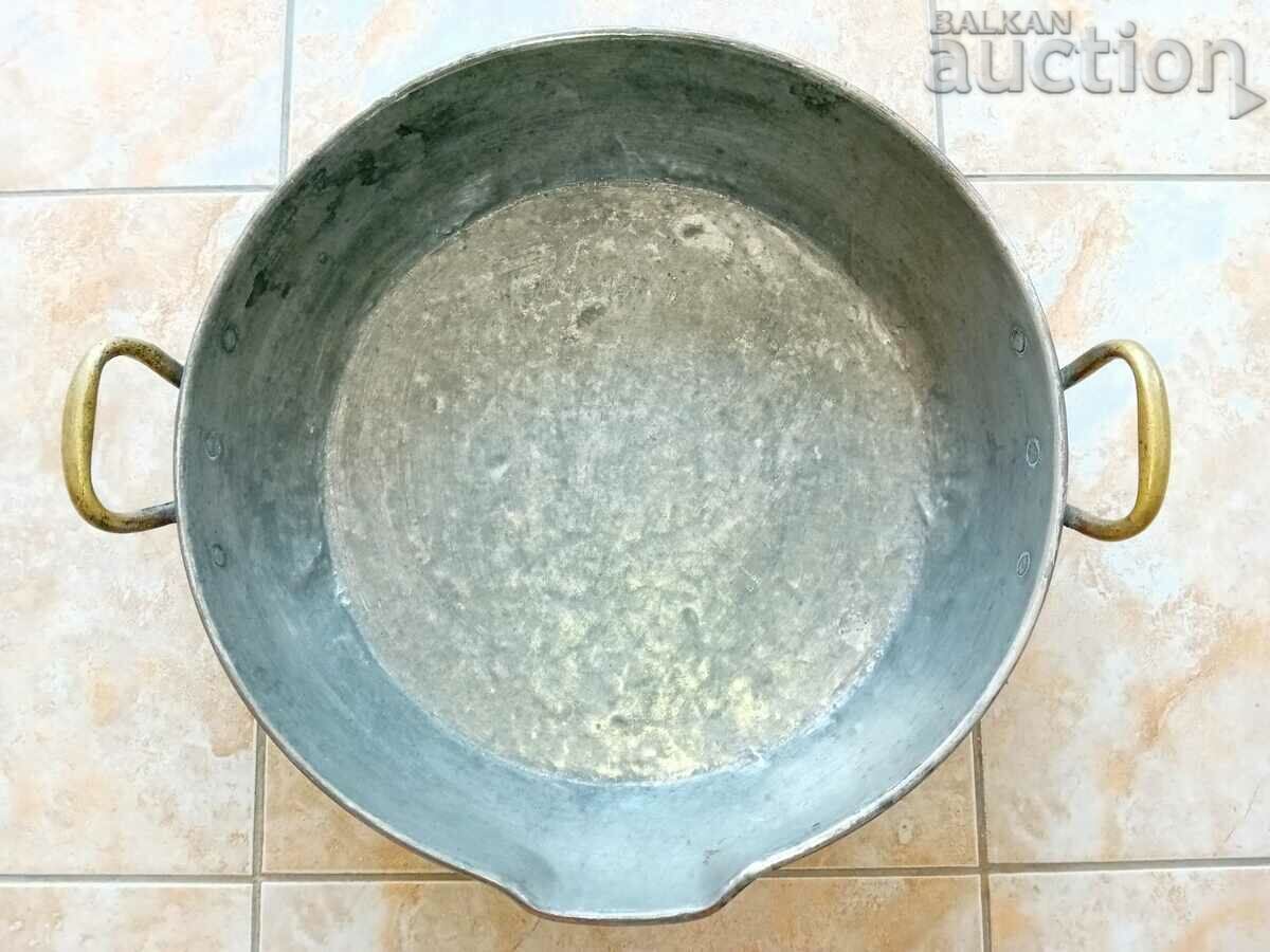 Old copper tray for lutenica majun jam LARGE copper with price 91.00 BGN | € 46.53 Old copper tray for lutenica majun jam LARGE copper with price 91.00 BGN | € 46.53