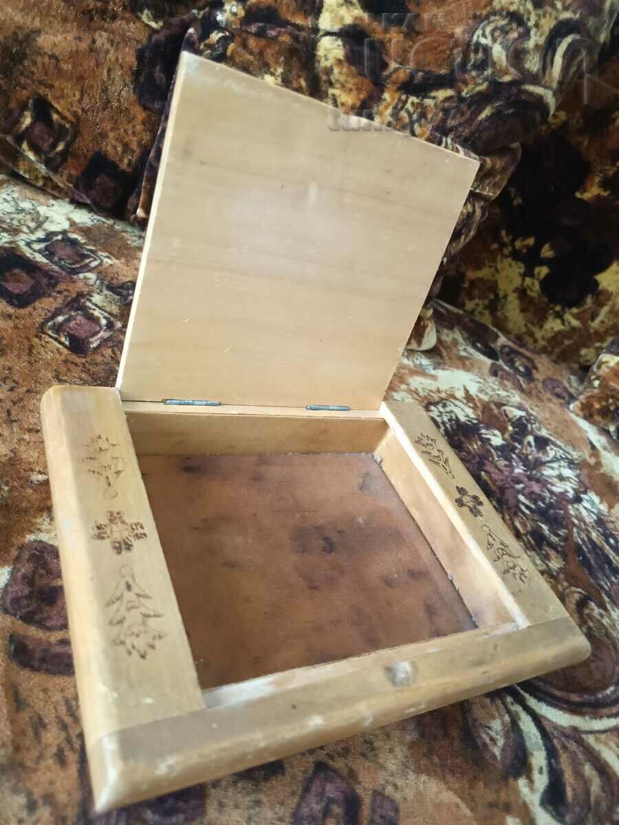 Кутия  стара дървена старина колекция декор