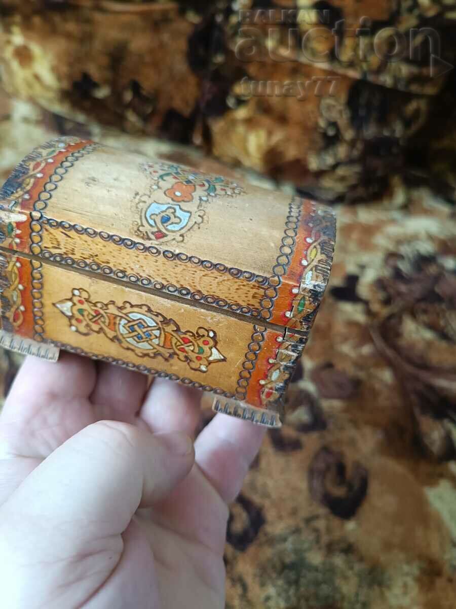 Κουτί παλιά ξύλινη συλλογή αντίκες διακόσμησης