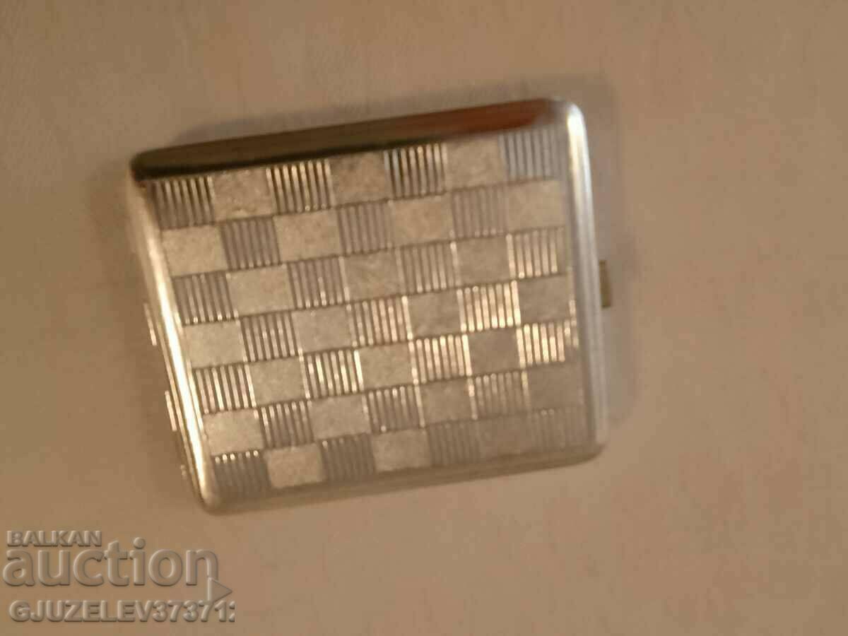 Auction  Collector's snuffbox Launch of Sputnik-USSR satellite.